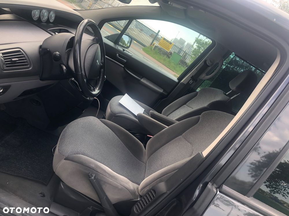 Citroën C8 2.0 16V Style - 13