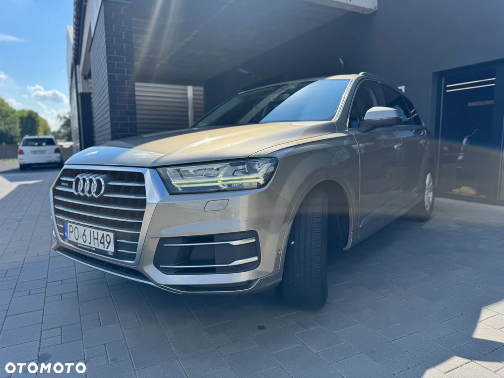 Audi Q7 - 7