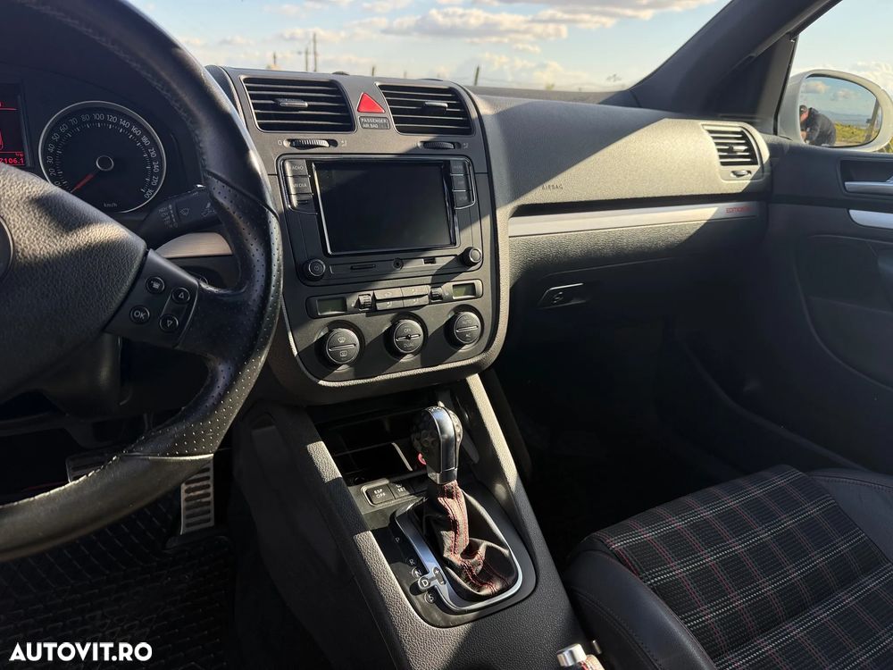 Volkswagen Golf 2.0 FSI DSG GTI 30 Edition - 8