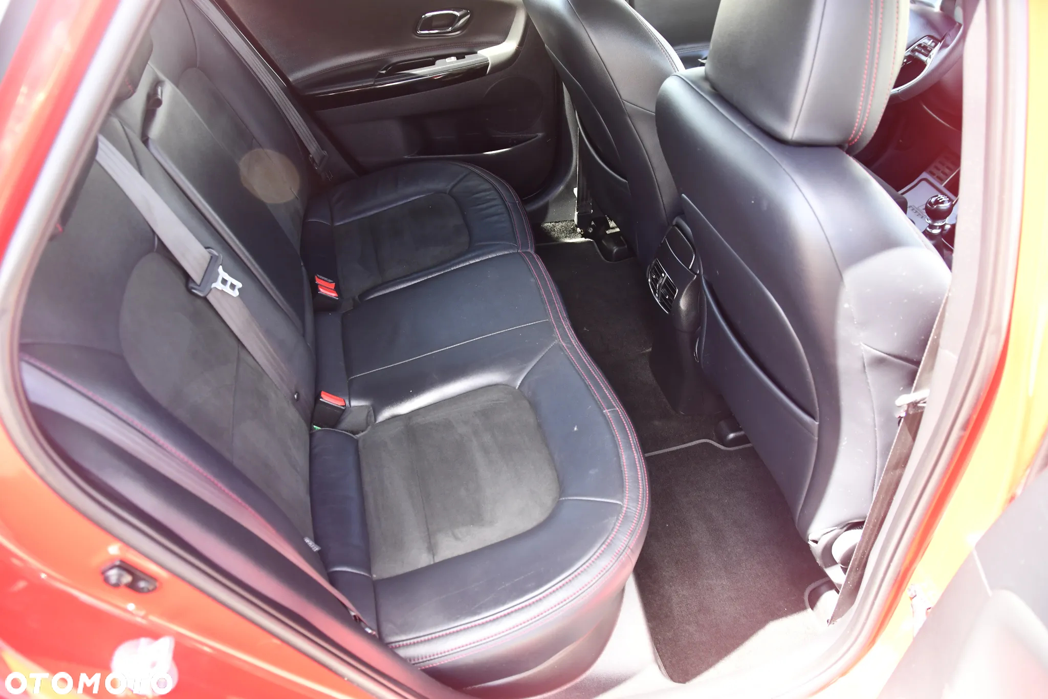Kia Ceed 1.6 T-GDI GT - 26