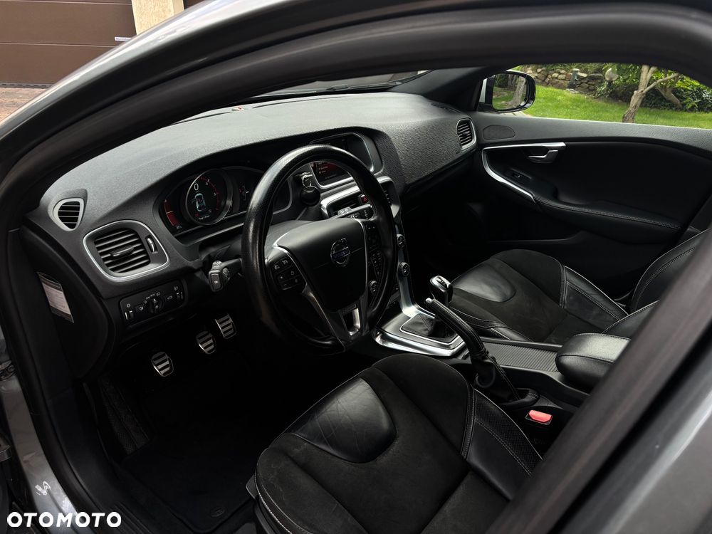 Volvo V40 D4 Drive-E R-Design Momentum - 21