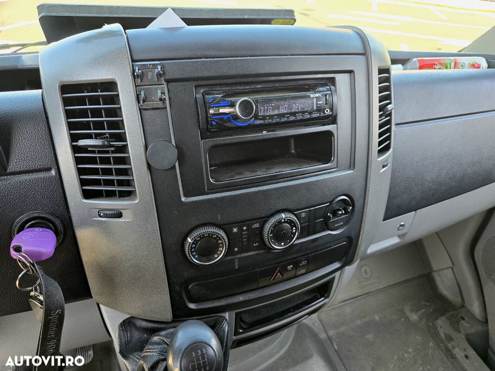Mercedes-Benz Sprinter - 7