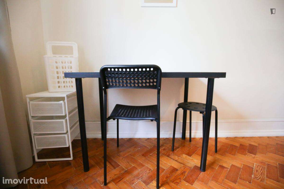 Quarto - localizado em Alameda Lisbon - Grande imagem: 5/43