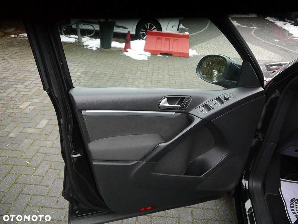 Volkswagen Tiguan 1.4 TSI BlueMotion Technology Lounge Sport & Style - 35