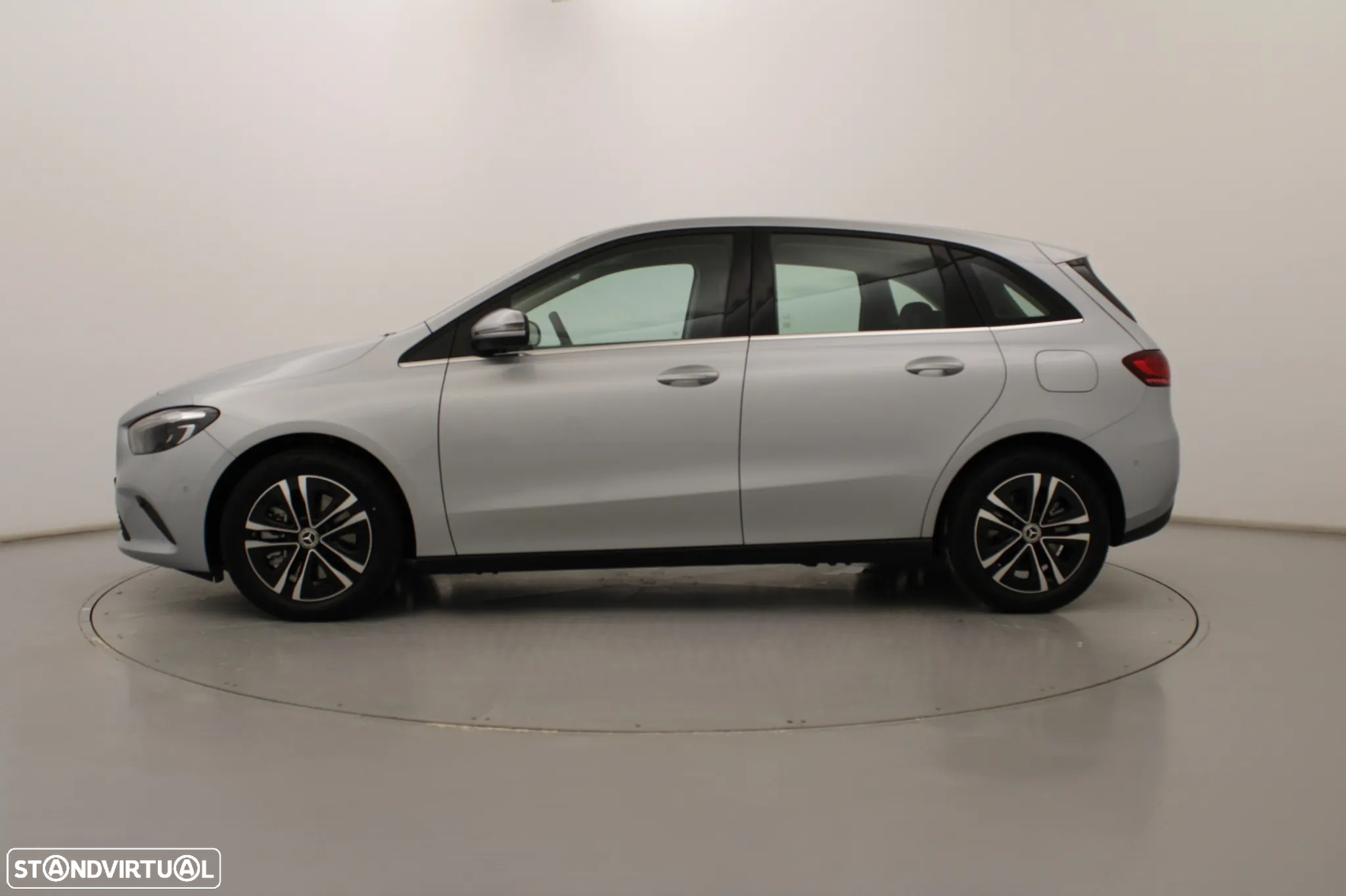 Mercedes-Benz B 250 e - 12