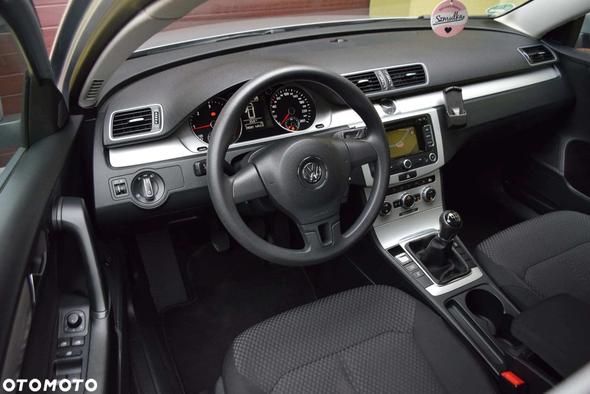 Volkswagen Passat Variant 2.0 Blue TDI SCR Comfortline - 12