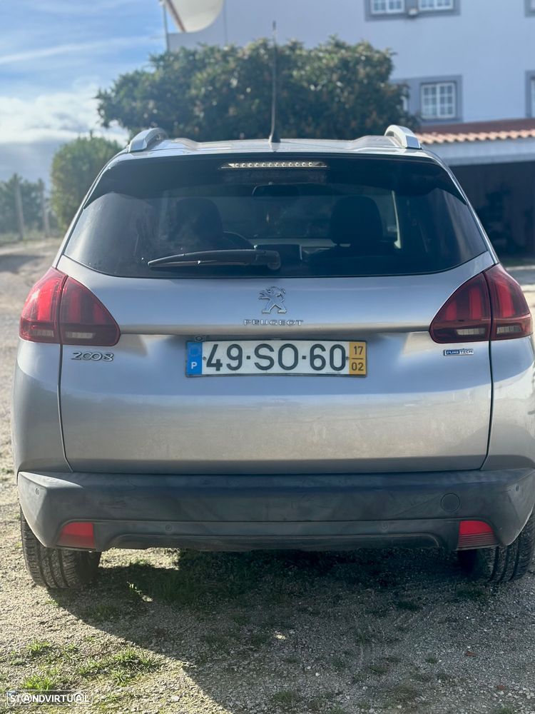 Peugeot 2008 1.2 PureTech Style - 4