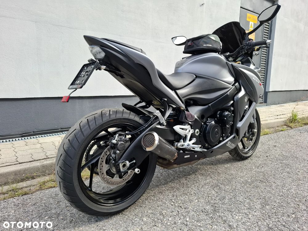 Suzuki GSX 1000 - 3