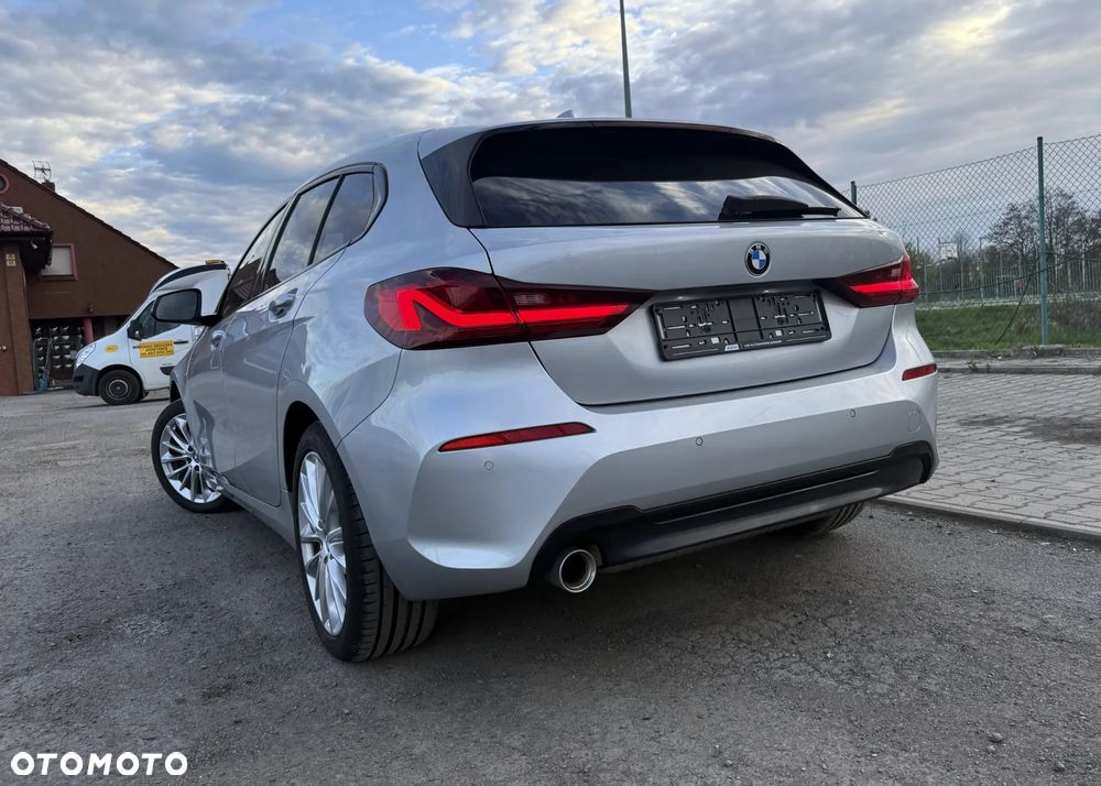 BMW Seria 1 118i Sport Line - 9