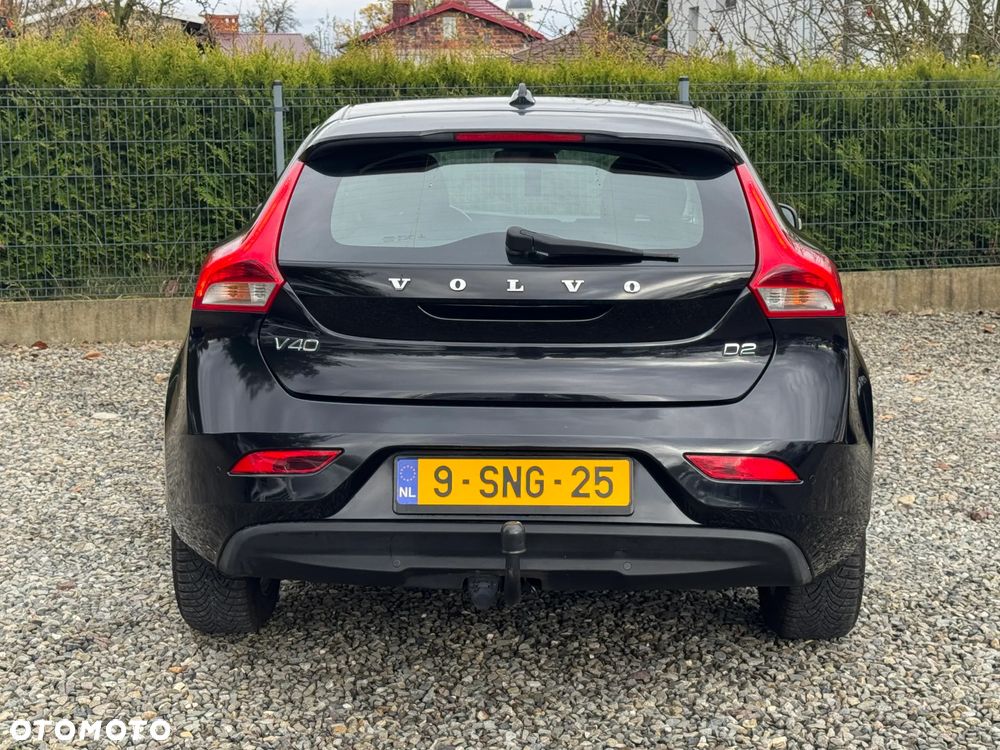 Volvo V40 D2 Momentum - 8