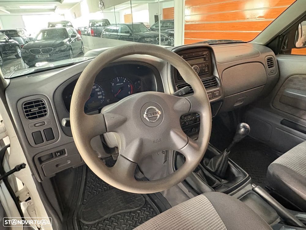 Nissan Pick Up - 8