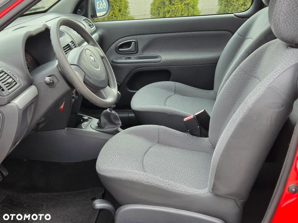 Renault Clio 1.2 16V 75 Expression - 16