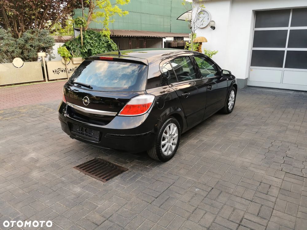 Opel Astra 1.8 Sport - 8