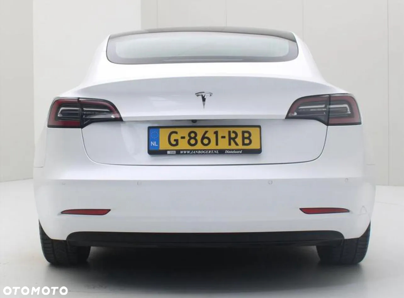 Tesla Model 3 Standard Reichweite Plus Hinterradantrieb - 30