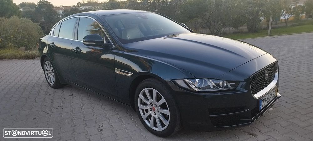Jaguar XE 2.0 D Portfolio AWD Aut. - 3
