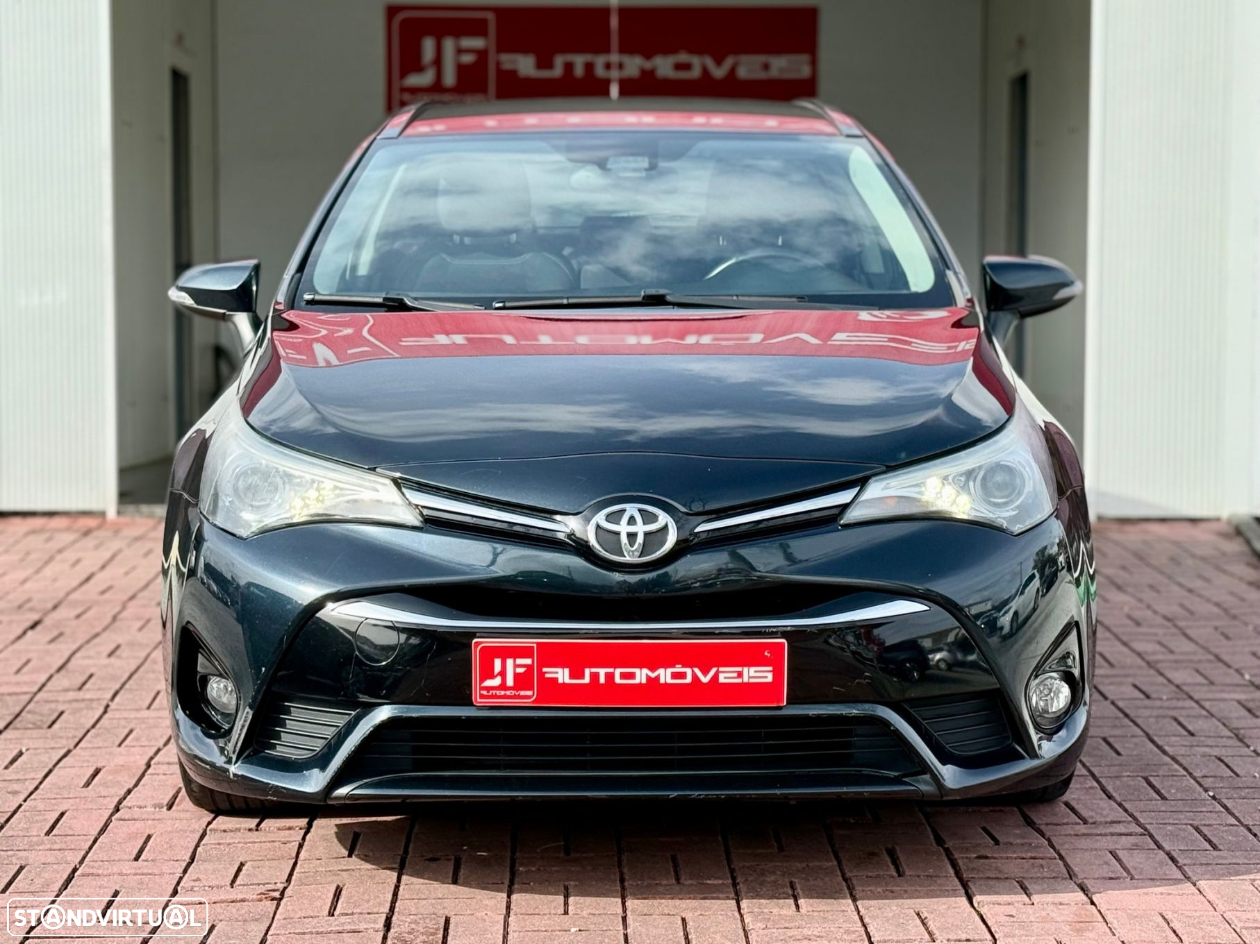 Toyota Avensis Touring Sports 1.6 D-4D Edition-S - 3