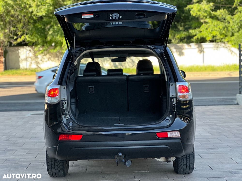 Mitsubishi Outlander - 16
