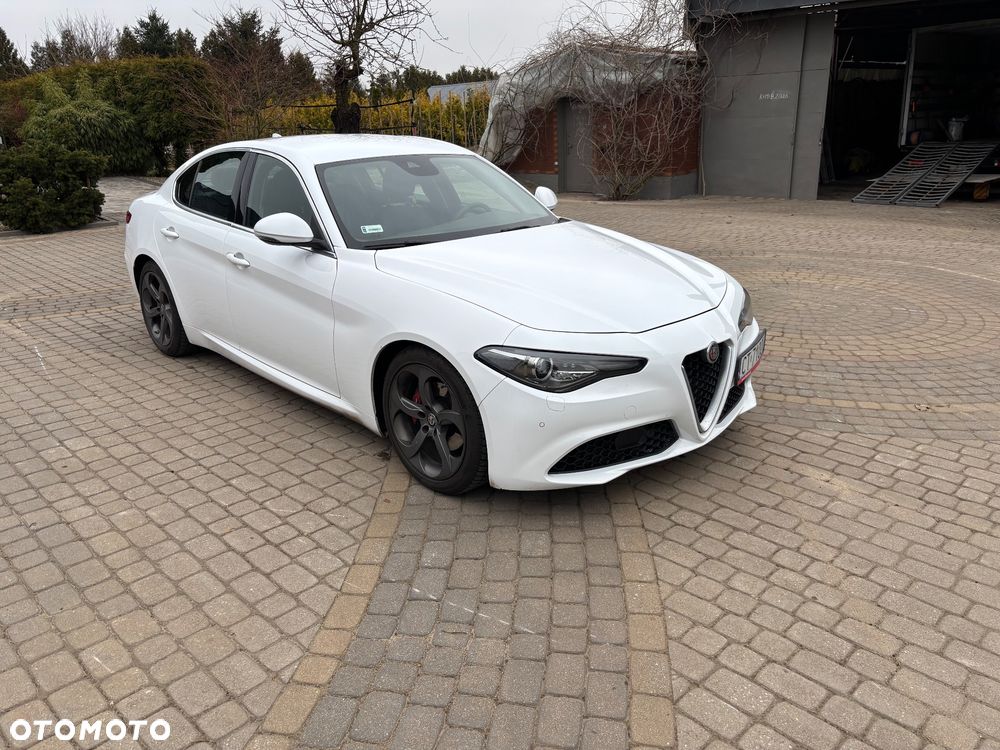 Alfa Romeo Giulia - 3
