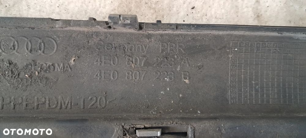 Listwa Chrom Zderzaka PDC Przód Prawa Audi A8 D3 LZ5D - 10