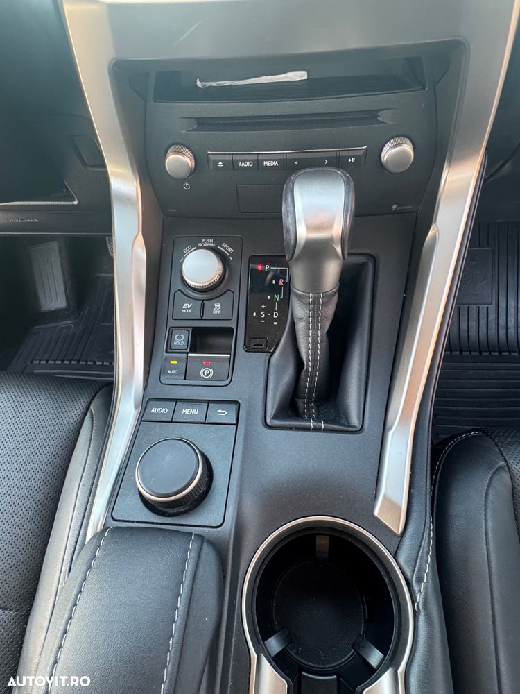 Lexus Seria NX 300h Executive - 15