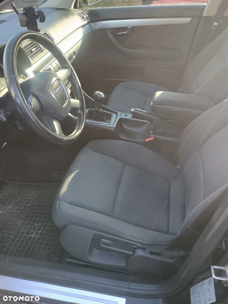 Audi A4 Avant 1.6 - 9