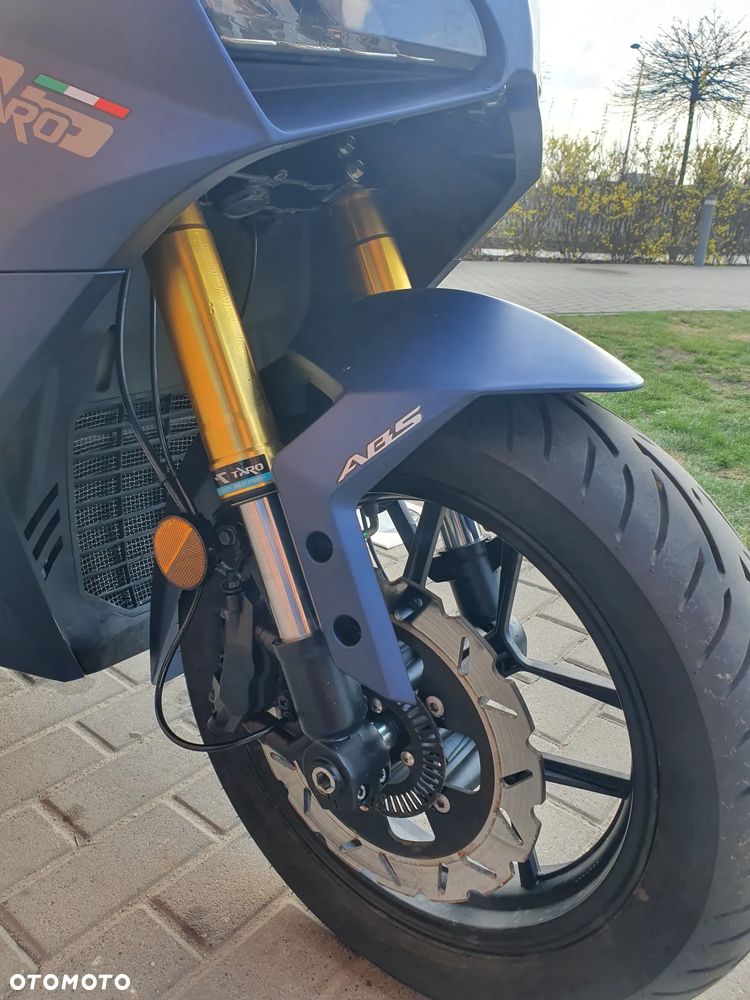 Yamaha Inny - 12