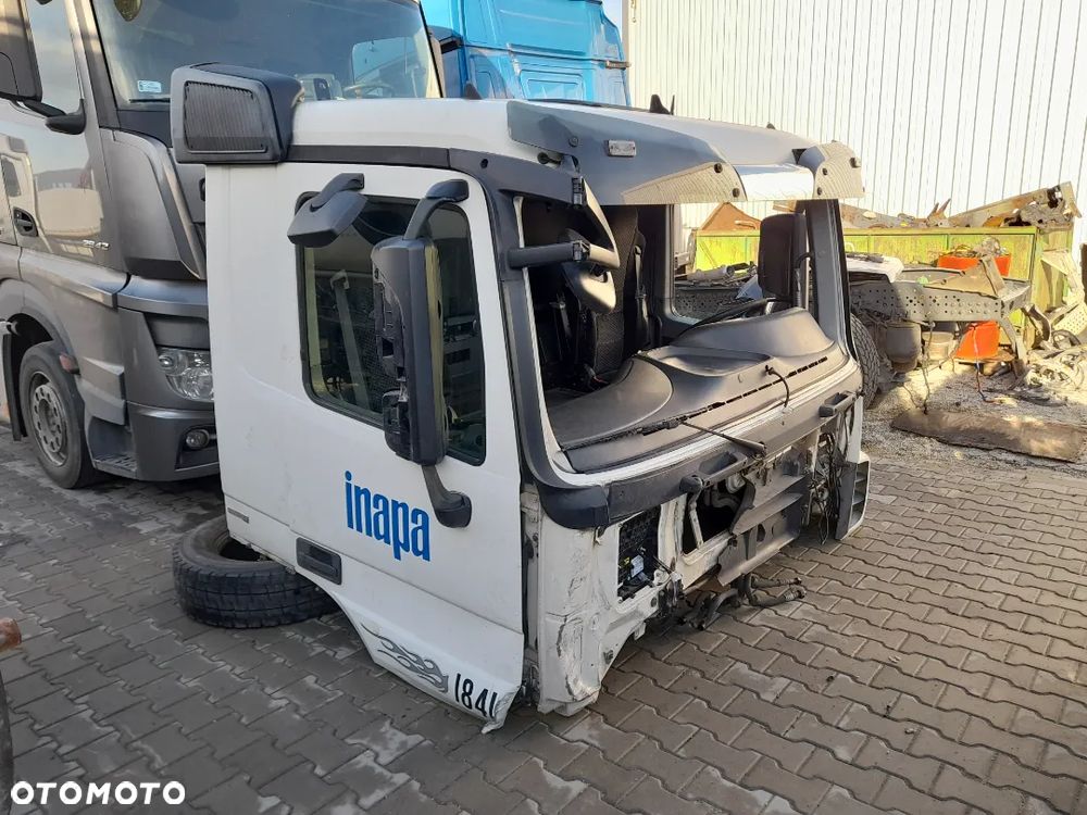 Kabina Mercedes Actros MP2 MP3 dzienna - 2