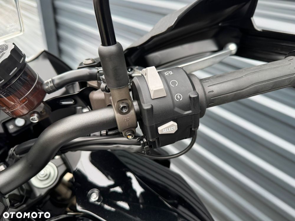 Kawasaki Versys 1000 - 11