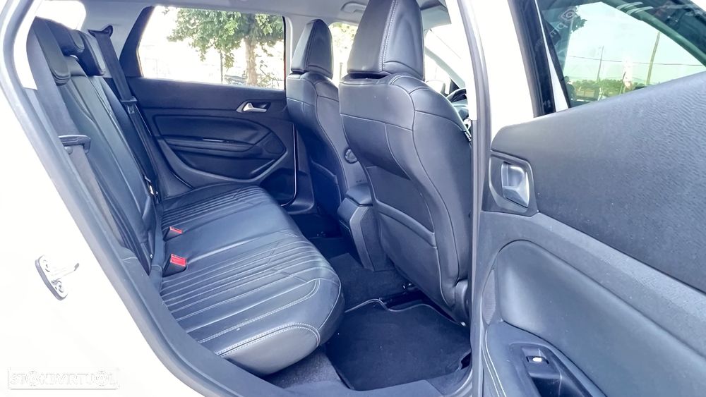 Peugeot 308 SW 1.2 PureTech Allure Full LED - 17