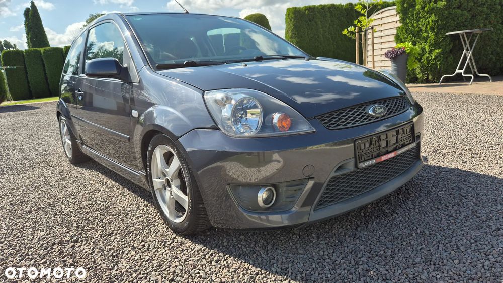 Ford Fiesta 2.0 ST - 11