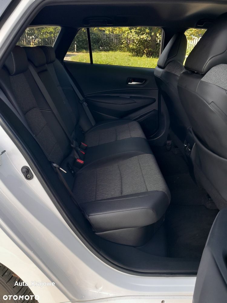 Toyota Corolla 2.0 Hybrid Style - 32