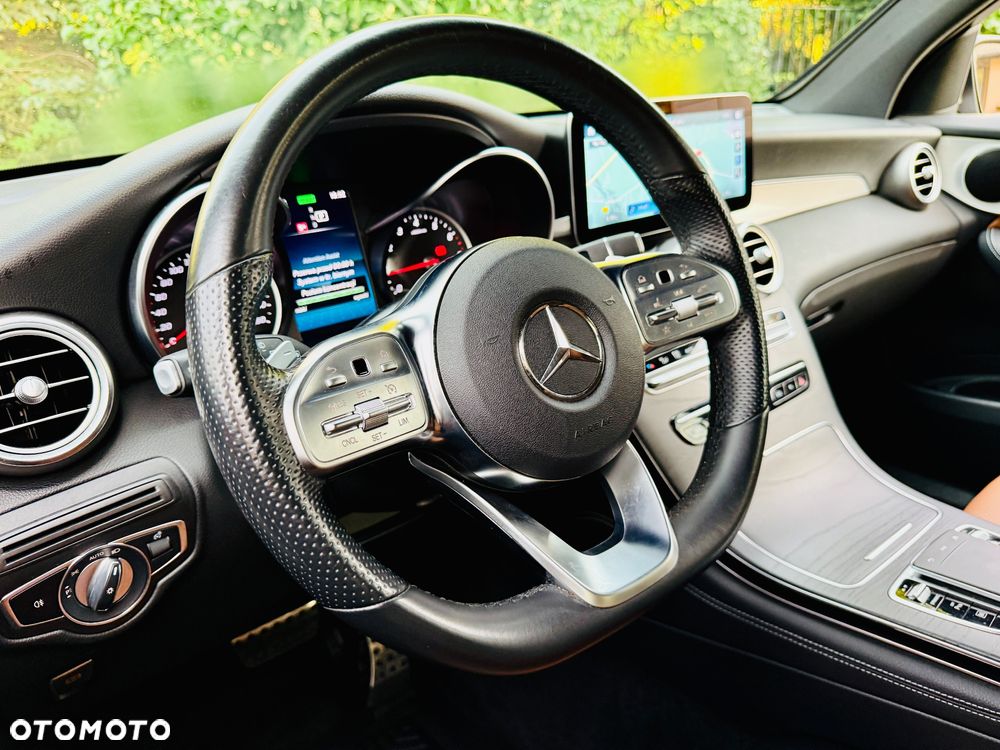 Mercedes-Benz GLC 200 4Matic 9G-TRONIC AMG Line Plus - 8