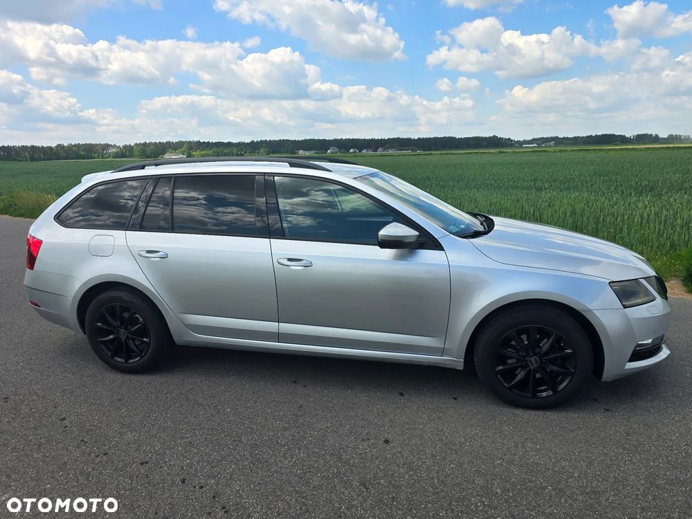 Skoda Octavia 1.6 TDI Ambition DSG - 4