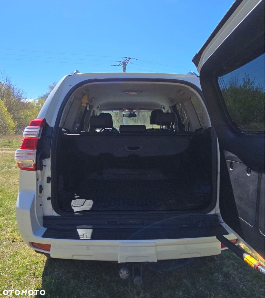 Toyota Land Cruiser - 4