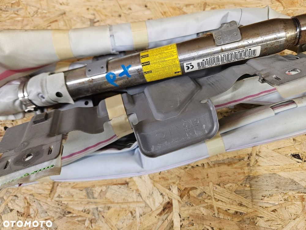 Toyota PRIUS PLUS kurtyna lewa - 2