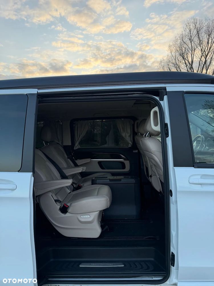 Mercedes-Benz Klasa V - 23