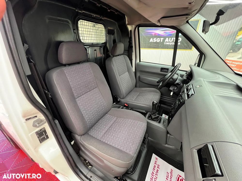 Ford Transit Connect - 14