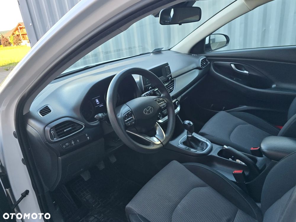 Hyundai i30 1.5 DPI Modern - 13