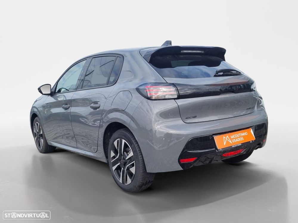 Peugeot 208 - 3
