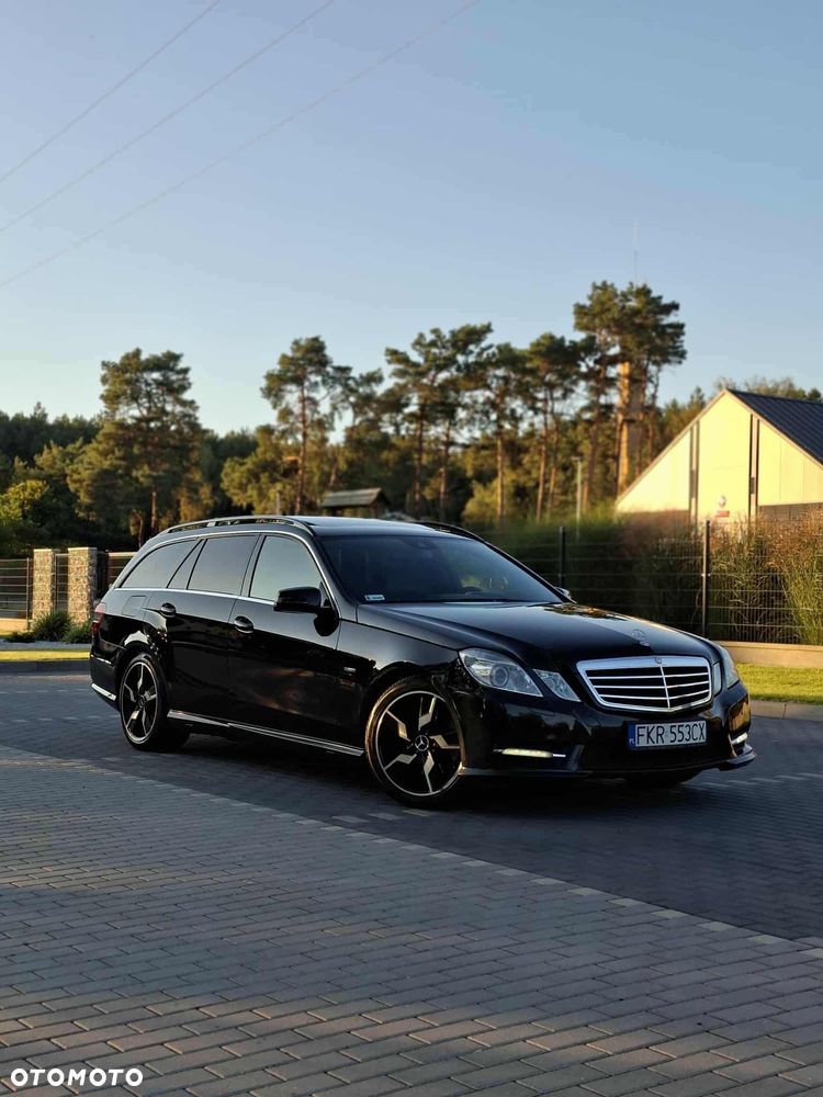 Mercedes-Benz Klasa E 300 CDI BlueEff - 1