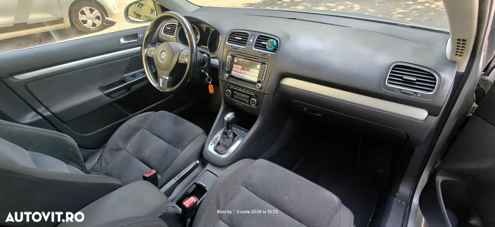 Volkswagen Golf 2.0 TDI DPF DSG Exclusive - 5