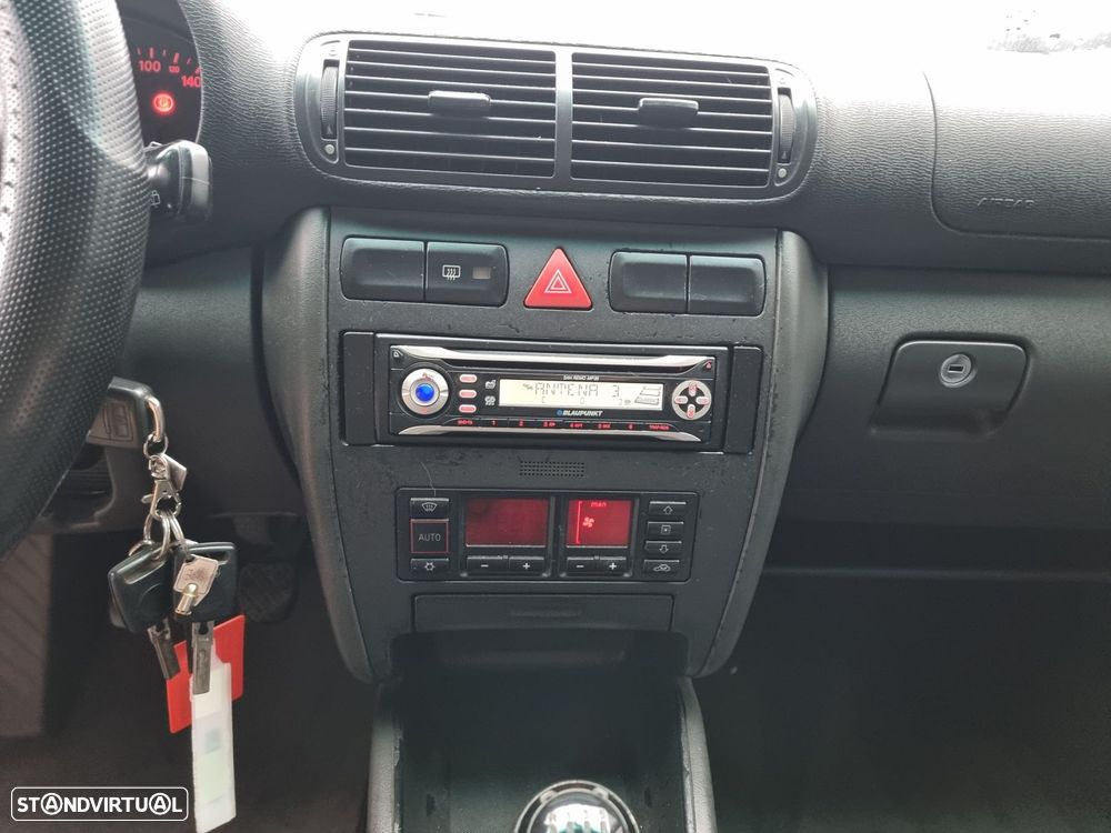 Audi A3 1.6 - 8