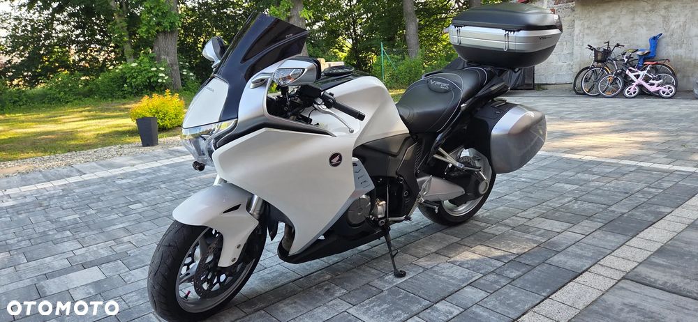 Honda VFR - 6