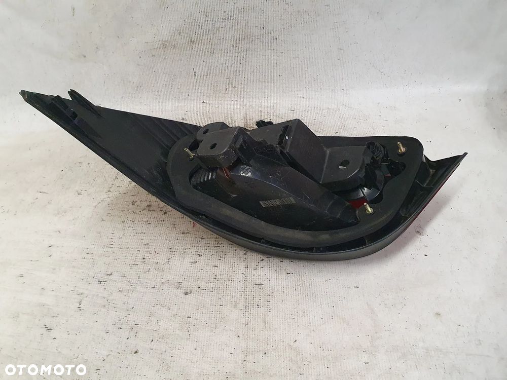 * LAMPA TYLNA LEWA TYŁ LEWO BMW 5 E60 - 9