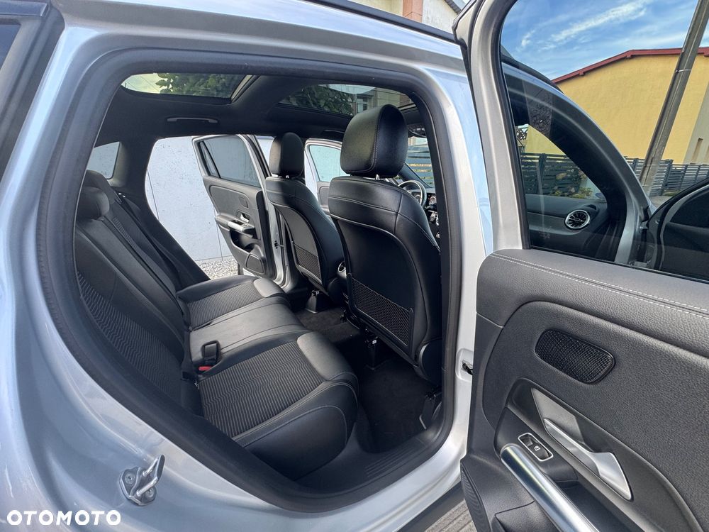 Mercedes-Benz GLA 250e AMG Line - 10