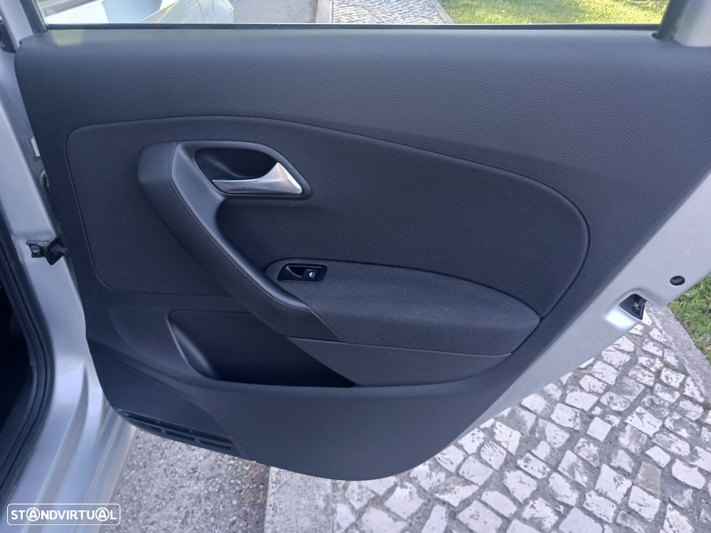 VW Polo 1.4 TDi BlueMotion - 40