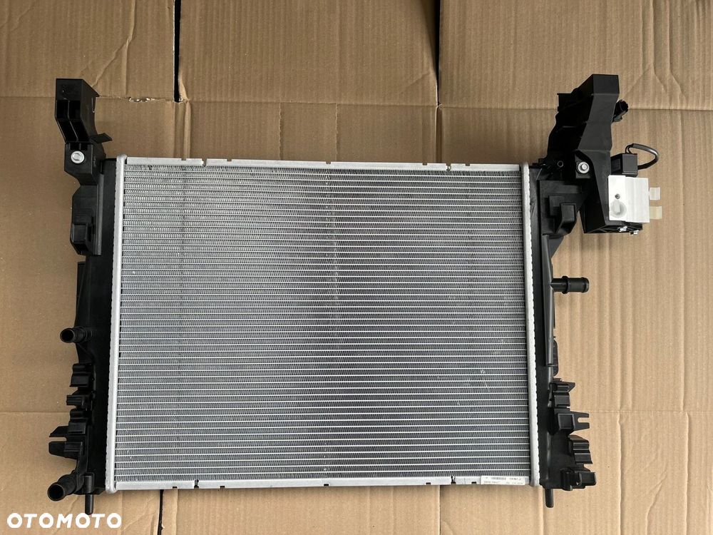 Chłodnica wody RENAULT KANGOO ELEKTYK ZE Z.E - 2