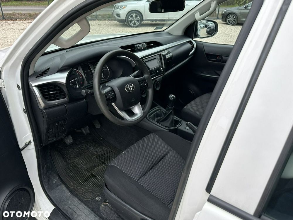 Toyota Hilux 2.4 D-4D Double Cab DLX 4x4 - 10