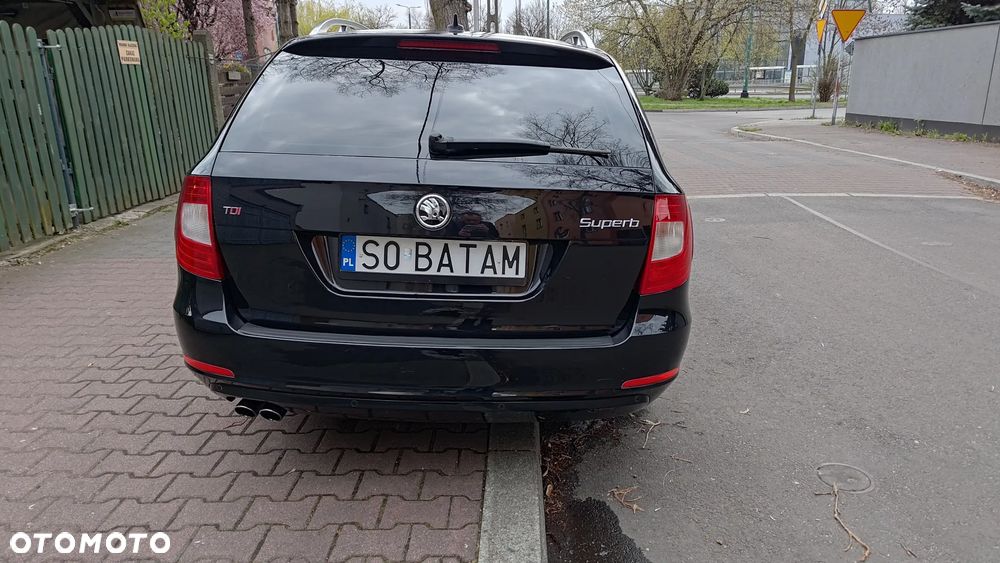 Skoda Superb 2.0 TDI L&K DSG - 5
