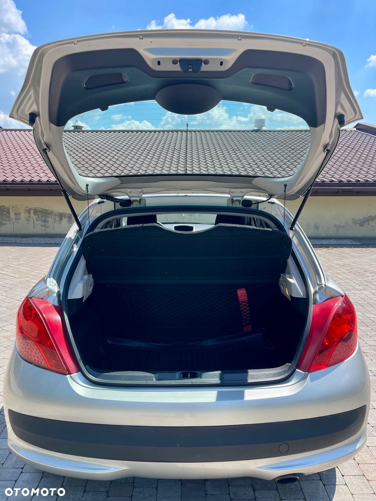 Peugeot 207 1.4 16V Trendy - 9